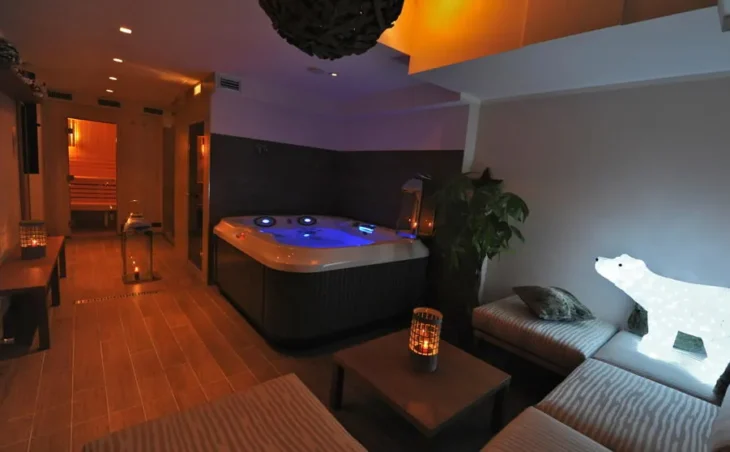 Hotel Les Trois Vallees - 9
