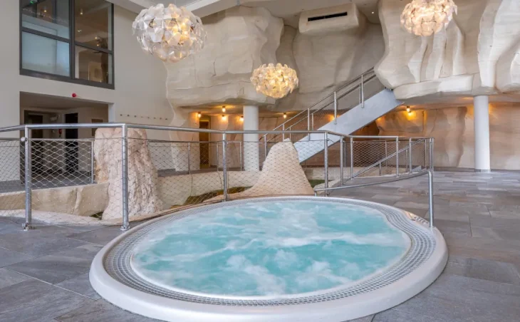 Le Village Apartments - 8