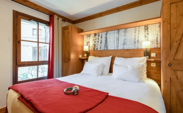 Le Village Apartments - 11