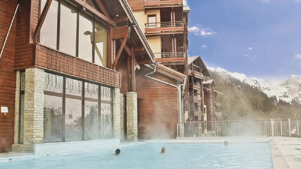 Flaine Ski Apartment with Outdoor Swimming Pool