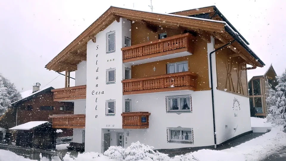 Selva Ski Chalets
