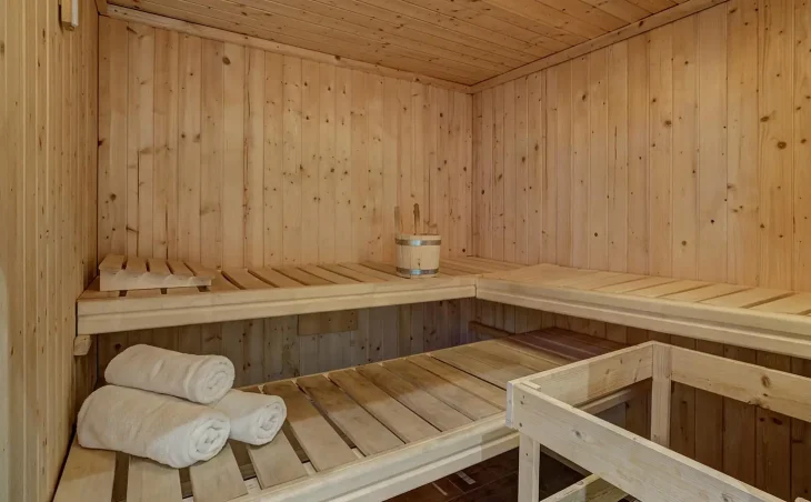 Chalet Hellebore - 9