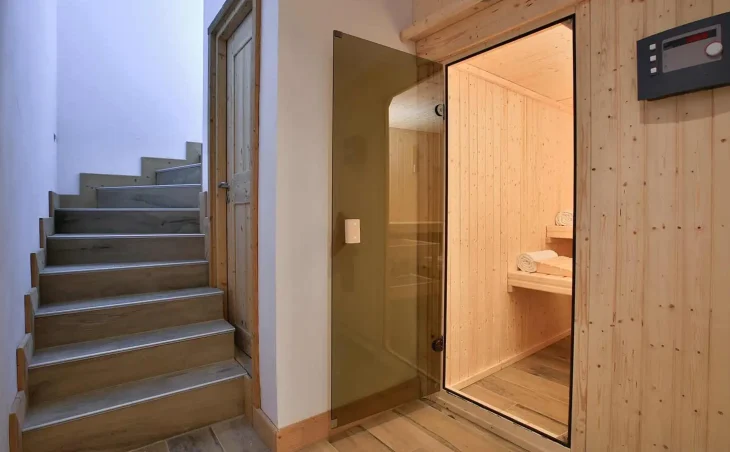 Chalet Hellebore - 7