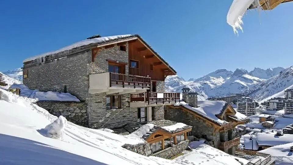 Ski Chalets Sleeping 20 People