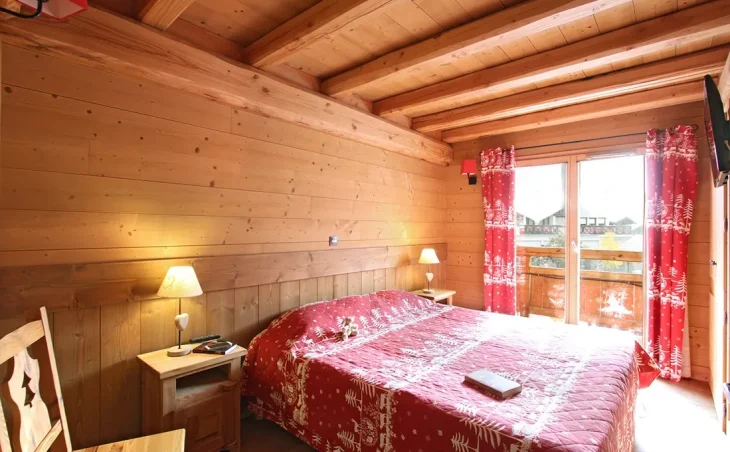 Chalet Le Loup Lodge - 11