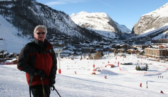 Chris Gill, editor of where to ski and Snowboard on the Nursery slopes in Val d'Isere Chris Gill, editor of where to ski and Snowboard on the Nursery slopes in Val d'Isere