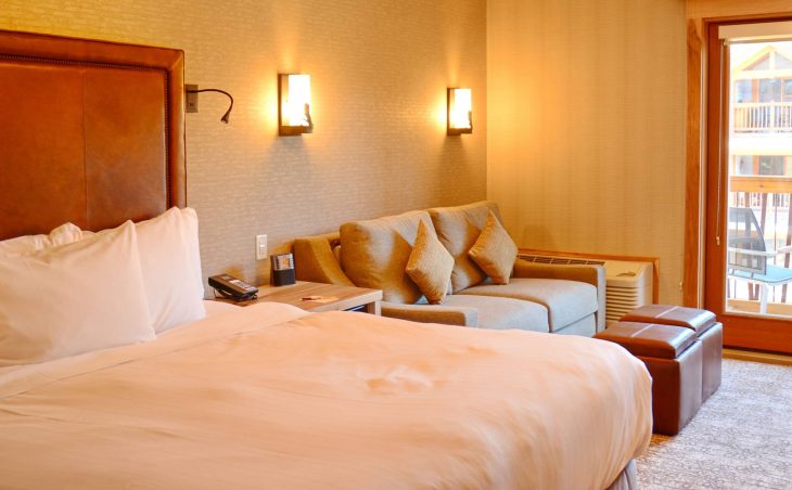 The Moose Hotel & Suites - 6