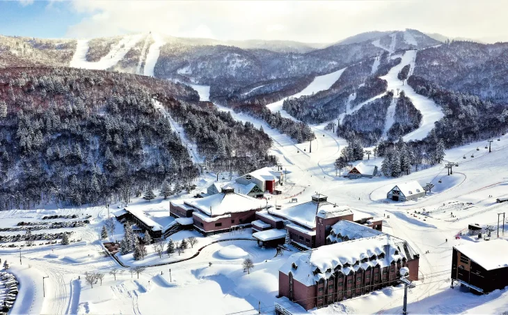 Skiing in Japan at Club Med Kiroro Peak