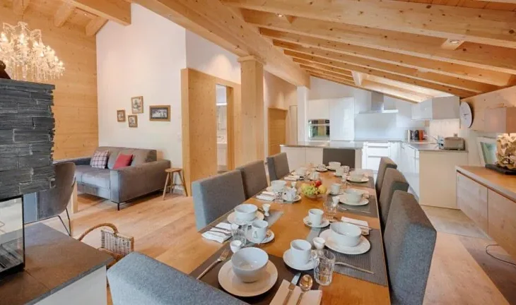 Tuftra Penthouse 10 - 12