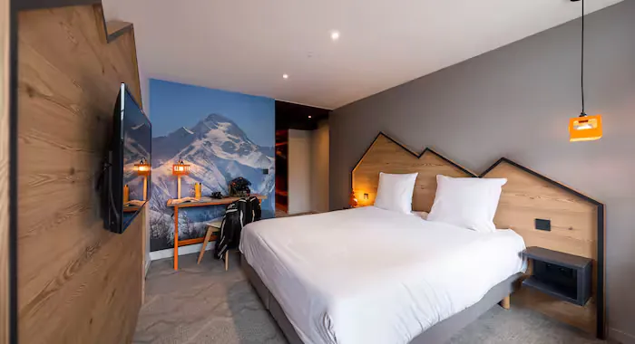 Base Camp Lodge - 12