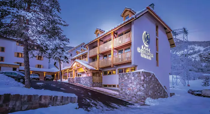 Hotel Le Grand Aigle, Villeneuve - 1