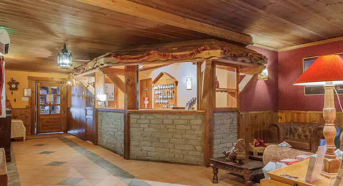 Hotel Les Balcons - 10