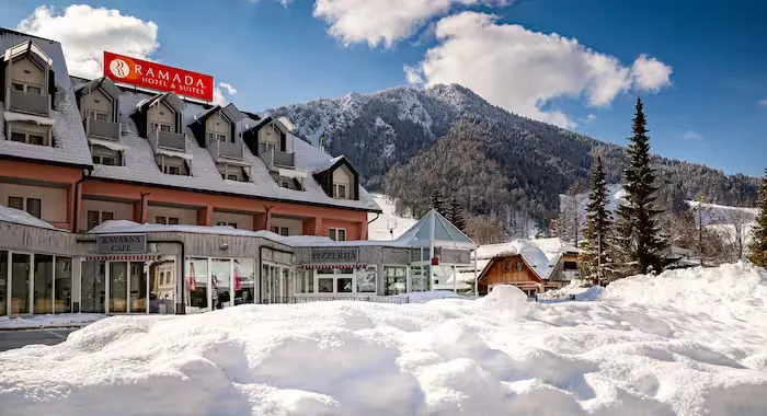 Hotel Ramada & Suites Kranjska Gora - 1