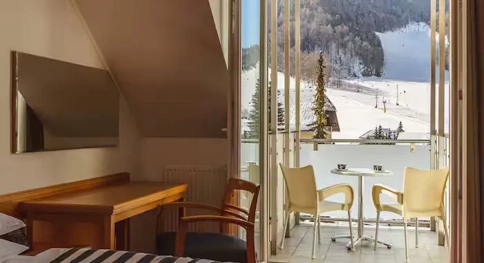 Hotel Ramada & Suites Kranjska Gora - 4