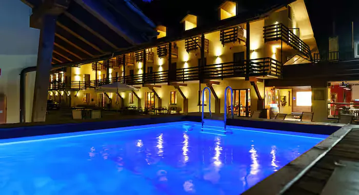 Chalet Du Lys Hotel & Spa - 1