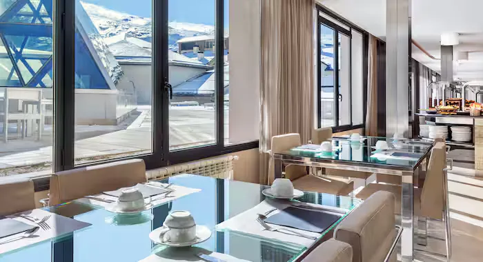 Hotel Melia Sol y Nieve - 4