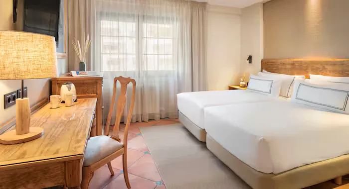 Hotel Melia Sol y Nieve - 5