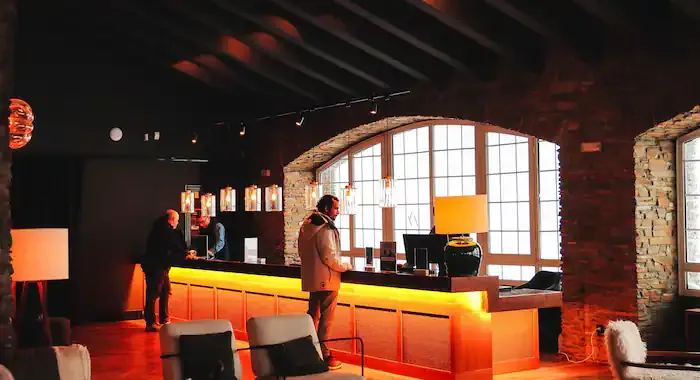 The Mountains Hotel - 8