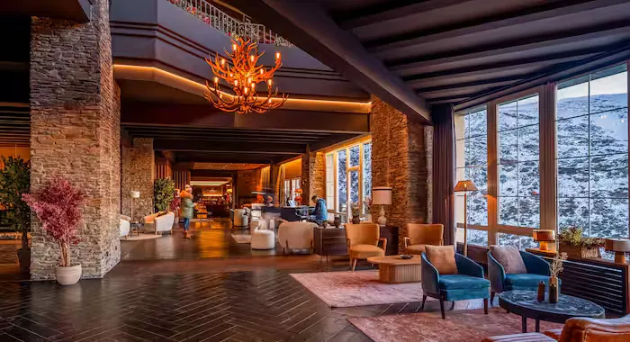 The Mountains Hotel - 12