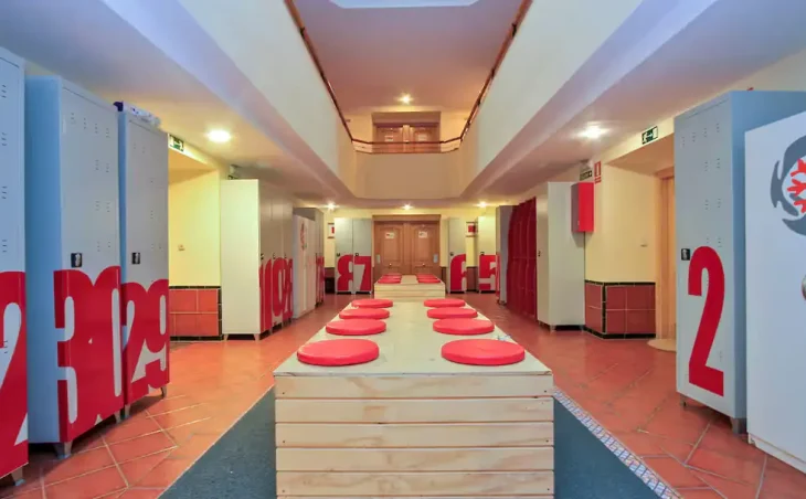 Inside Plaza Apartments - 7