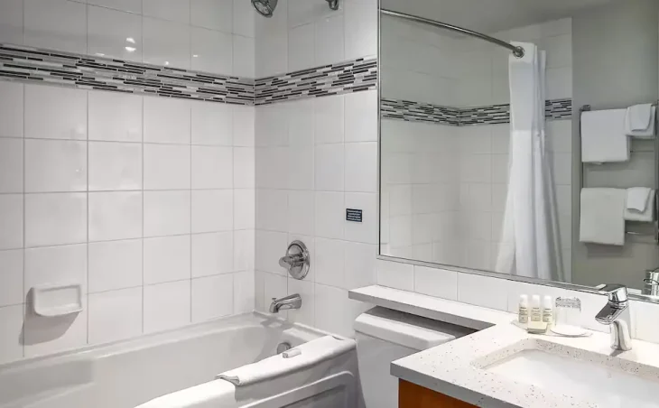 Blackcomb Springs Suites - 17