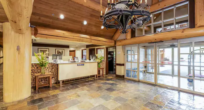 Blackcomb Springs Suites - 11