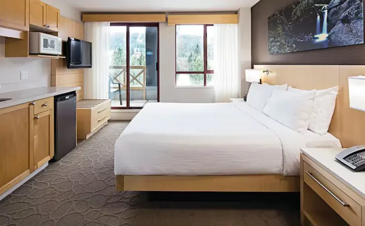 Delta Hotels by Marriott Whistler Village Suites - 8