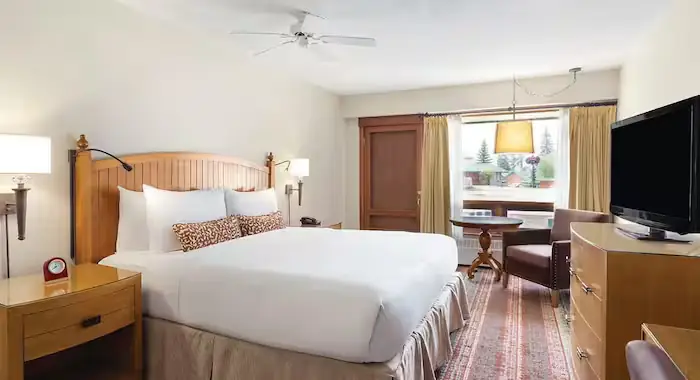 Fairmont Jasper Park Lodge - 14