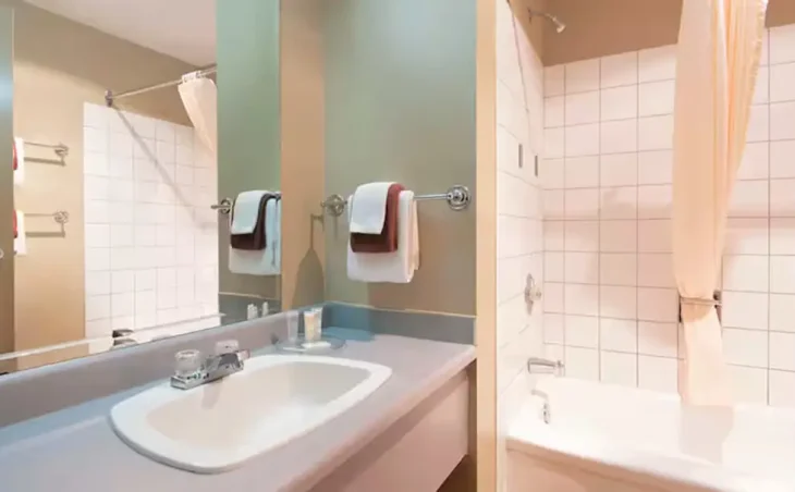 Fernie Slopeside Lodge - 3