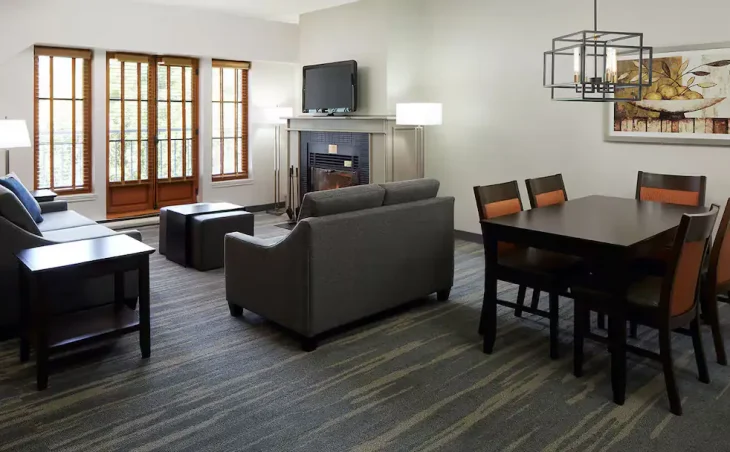 Homewood Suites by Hilton - 7