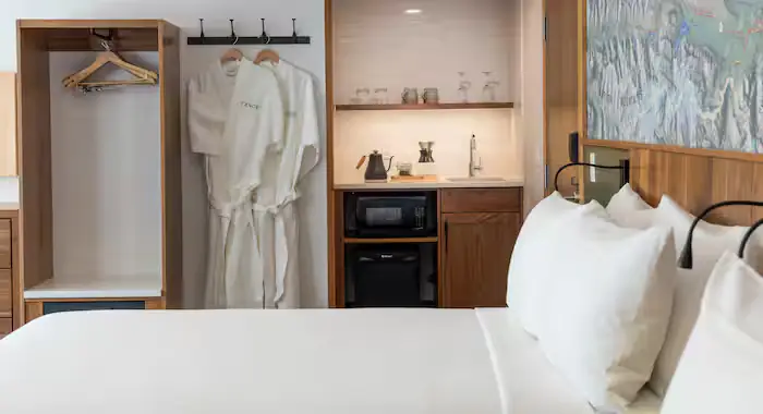 Hotel Canoe & Suites - 3