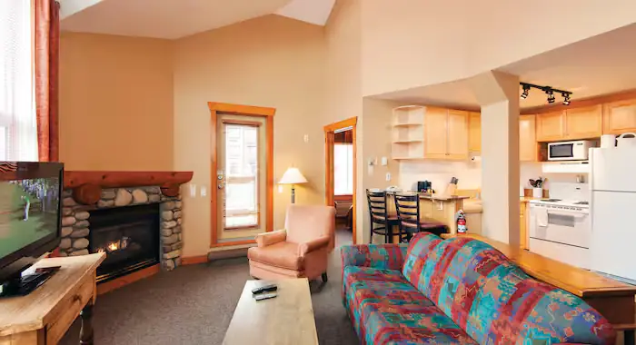 Lizard Creek Lodge - 2