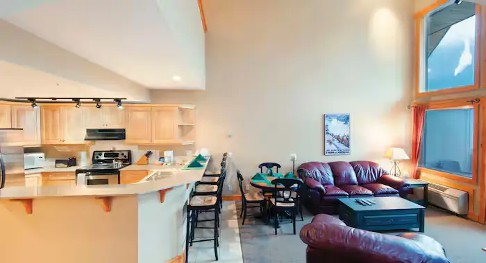 Lizard Creek Lodge - 3