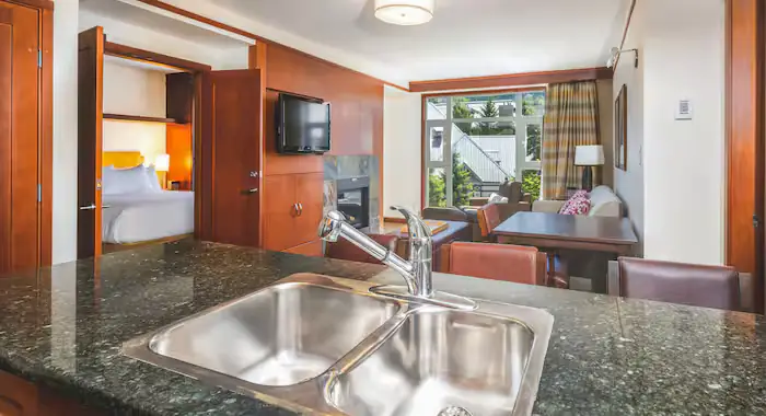 Pan Pacific Whistler Village Centre - 10