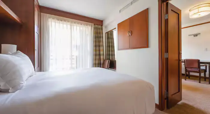 Pan Pacific Whistler Village Centre - 12