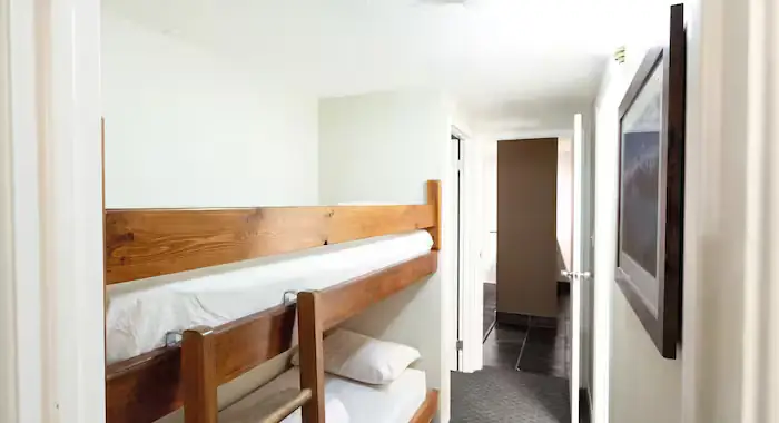 Tantalus Lodge Resort - 3