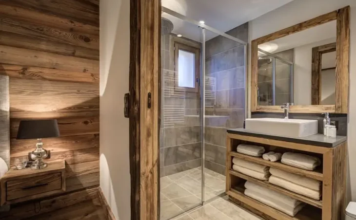 Chalet Chez Bugi (Catered) - 16