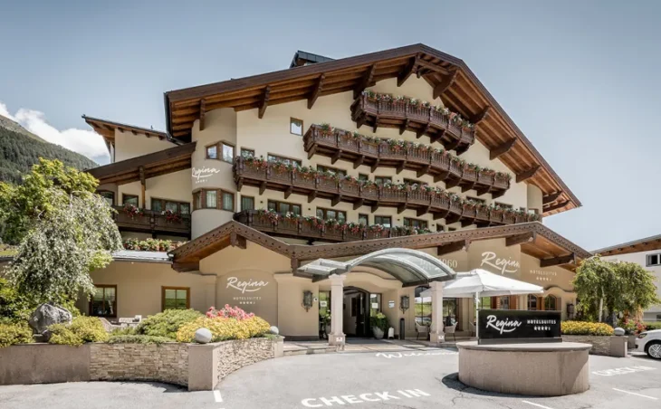 Regina Hotel Suites - 1