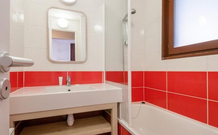 Antares, Avoriaz, Bathroom