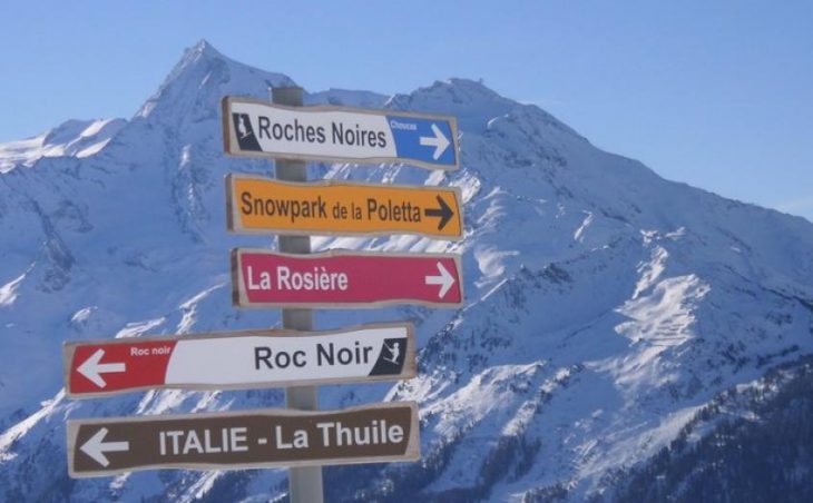 La Rosiere Ski Holidays - Signs pointing to different locations and pistes in La Rosiere