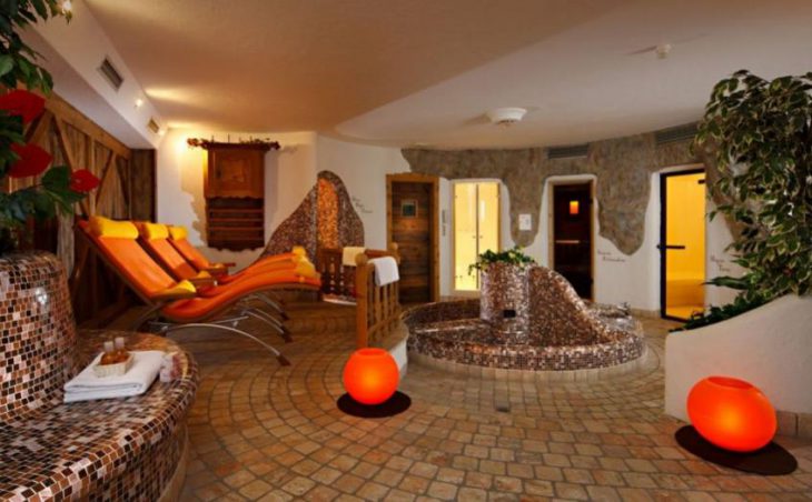 Hotel Hell in Ortisei , Italy image 4