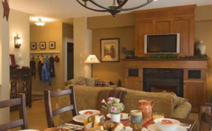 Snowbird Lodge in Silver Star , Canada image 2