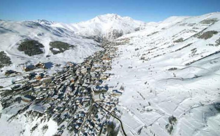Les Deux-Alpes Ski Holidays - A aerial photo Les Deux Alpes resort, nestled within two mountains